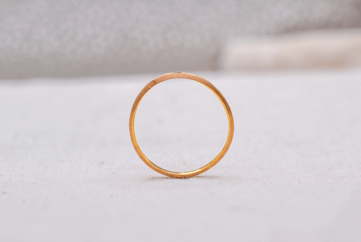 Bague 54 Alliance biseautée en or jaune 18 carats, 1,7 mm 58 Facettes 4208