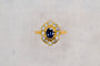Bague 52 Bague Marguerite en or jaune 18 carats, saphir et 12 diamants 58 Facettes 4211