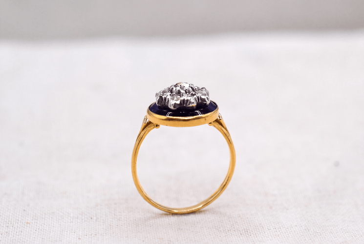 Bague 52 Bague étoile en émail et diamants 58 Facettes 4212