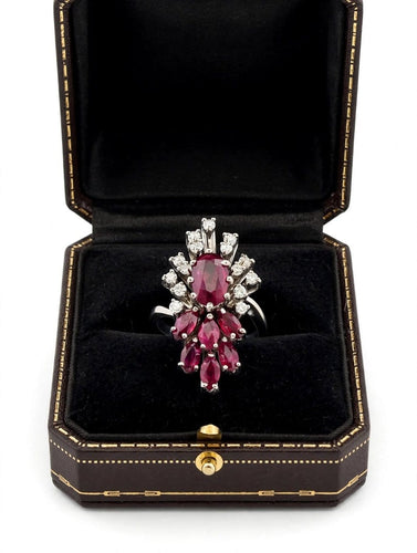 Bague 52 Bague en or blanc 18k, rubis et diamants 58 Facettes 605/26 L