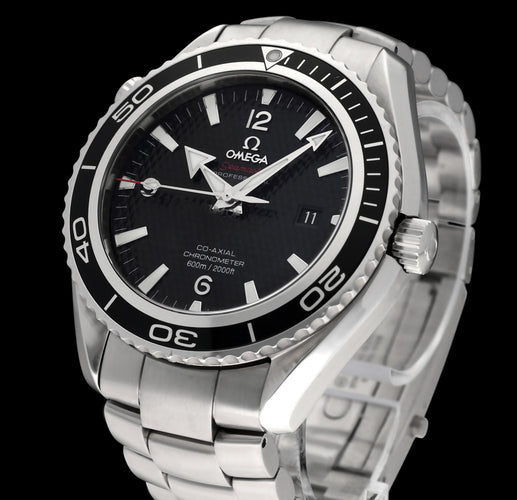 Montre Omega Seamaster Planet Ocean « James Bond » - Montre automatique en acier, 46 mm, 2017 58 Facettes OMG/SEA/462