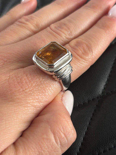 Bague 56 Bague en or blanc 18 carats avec citrine estimée à 9 carats 58 Facettes Bague-0036