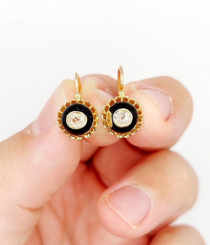 Boucles d'oreilles Dormeuses victoriennes - Boucles d’oreilles en or 18k, diamants taille ancienne et émail noir 58 Facettes A08027