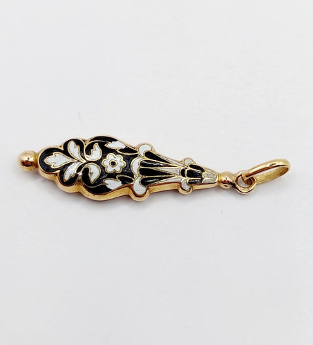 Pendentif Pendentif victorien en or 18k, fleur émaillée, vers 1880 58 Facettes A08025
