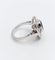 Bague 58 Bague cible Art déco en or blanc 18k, saphir 3 ct et diamants 1,50 ct 58 Facettes A08031