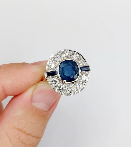 Bague 58 Bague cible Art déco en or blanc 18k, saphir 3 ct et diamants 1,50 ct 58 Facettes A08031