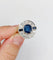 Bague 58 Bague cible Art déco en or blanc 18k, saphir 3 ct et diamants 1,50 ct 58 Facettes A08031