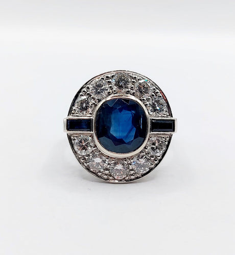 Bague 58 Bague cible Art déco en or blanc 18k, saphir 3 ct et diamants 1,50 ct 58 Facettes A08031