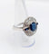 Bague 58 Bague cible Art déco en or blanc 18k, saphir 3 ct et diamants 1,50 ct 58 Facettes A08031
