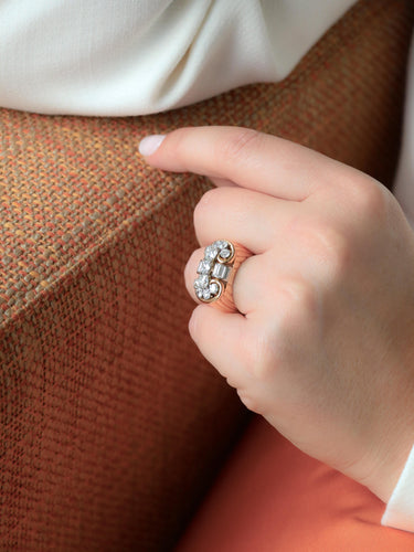 Bague 52.5 Bague godronnée vintage en or jaune 18k et diamants 58 Facettes 1142.6