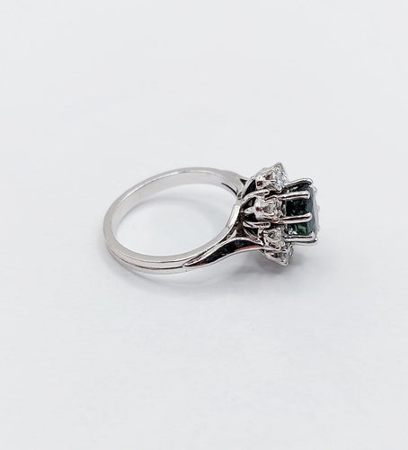 Bague 45 Bague marguerite vintage en or blanc 18k, saphir et diamants 58 Facettes A08033