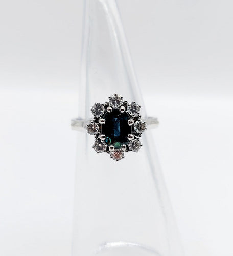 Bague 45 Bague marguerite vintage en or blanc 18k, saphir et diamants 58 Facettes A08033