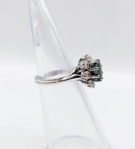 Bague 45 Bague marguerite vintage en or blanc 18k, saphir et diamants 58 Facettes A08033
