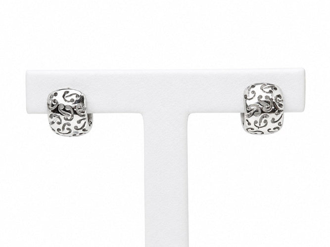 Boucles d'oreilles Poiray - Boucles d’oreilles vintage en or blanc 18 carats, monogramme ajouré 58 Facettes 33876