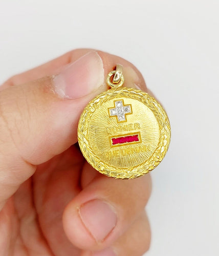 Pendentif Augis - Pendentif médaille d’amour 23 mm en or 18k, diamant et rubis 58 Facettes A07925