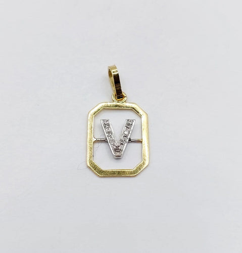 Pendentif Pendentif vintage en or 18k, lettre V et petits diamants 58 Facettes A07938