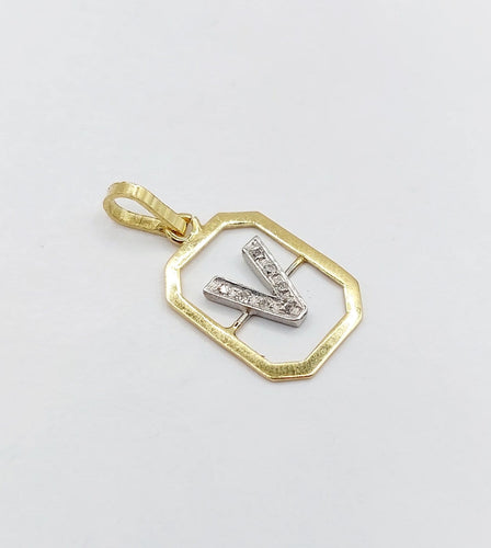 Pendentif Pendentif vintage en or 18k, lettre V et petits diamants 58 Facettes A07938