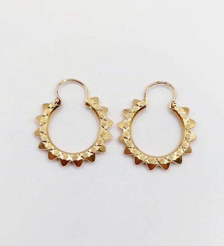 Boucles d'oreilles Créoles vintage en or rose 18k à motifs géométriques ciselés 58 Facettes A07942