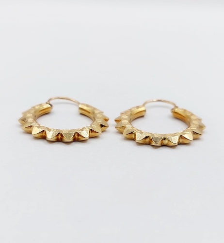 Boucles d'oreilles Créoles vintage en or rose 18k à motifs géométriques ciselés 58 Facettes A07942