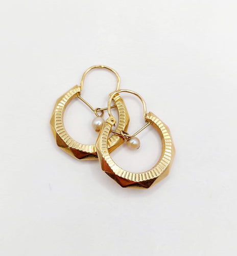 Boucles d'oreilles Créoles Art déco en or rose 18k, perle et motifs géométriques, vers 1940 58 Facettes A07943