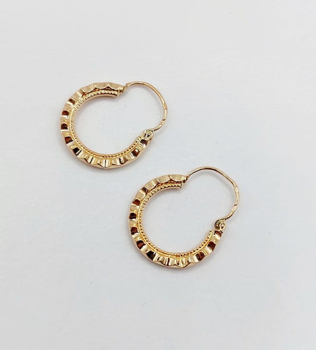Boucles d'oreilles Créoles vintage en or rose 18k à motifs géométriques 58 Facettes A07944