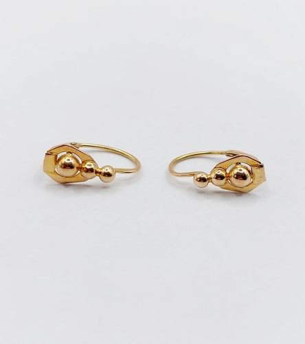 Boucles d'oreilles Boucles d’oreilles dormeuses anciennes en or 18k, décor géométrique, vers 1920 58 Facettes A07947