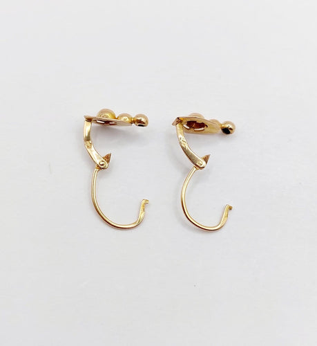 Boucles d'oreilles Boucles d’oreilles dormeuses anciennes en or 18k, décor géométrique, vers 1920 58 Facettes A07947