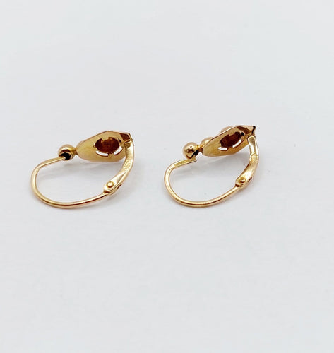 Boucles d'oreilles Boucles d’oreilles dormeuses anciennes en or 18k, décor géométrique, vers 1920 58 Facettes A07947