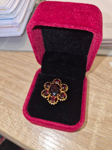 Bague 56 Bague fleur en or jaune 18k et grenats, taille 56 58 Facettes STBO102