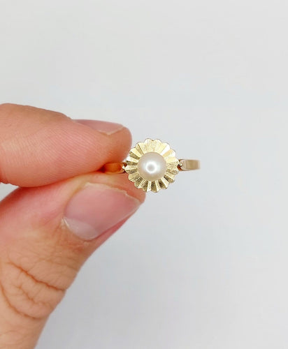 Bague 51.5 Bague Art déco en or rose 18k avec perle, monture stylisée (vers 1960) 58 Facettes A07966
