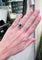 Bague 53 Bague Pompadour - Or blanc 18 carats, saphir bleu roi 1,29 ct et diamants 58 Facettes 8037 A