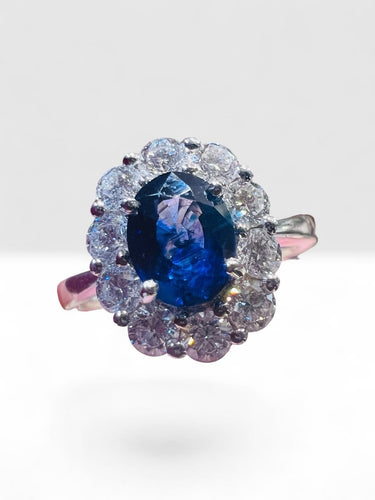 Bague 53 Bague Pompadour - Or blanc 18 carats, saphir bleu roi 1,29 ct et diamants 58 Facettes 8037 A