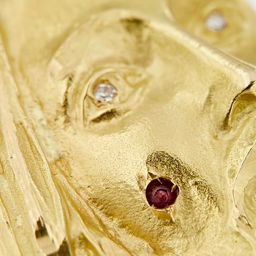 Pendentif Pendentif visage du Christ en or jaune 18 ct, rubis et diamants 58 Facettes 40105