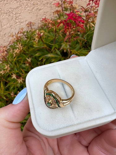 Bague 54.5 Bague en or jaune 18 carats, émeraudes et diamants 58 Facettes 441