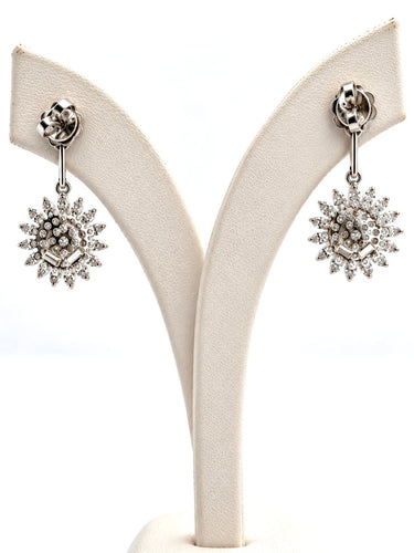 Boucles d'oreilles Étoiles des neiges - Boucles d’oreilles pendantes en or blanc et diamants naturels 58 Facettes 91089