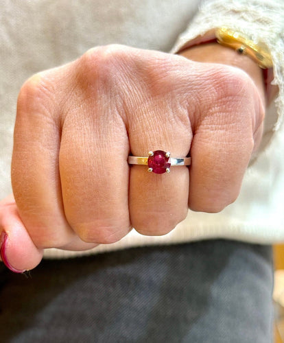 Bague 50.5 Maison JAUBALET Judith Solo - Solitaire en or blanc 18 carats avec rubis de Birmanie 58 Facettes 91082