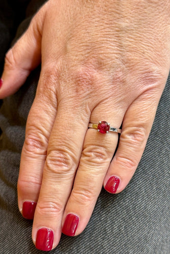 Bague 50.5 Maison JAUBALET Judith Solo - Solitaire en or blanc 18 carats avec rubis de Birmanie 58 Facettes 91082