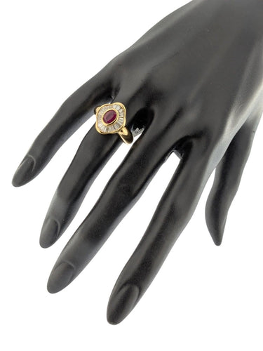 Bague 56 Bague cocktail italienne en or jaune 18 carats, rubis et diamants naturels 58 Facettes A2117