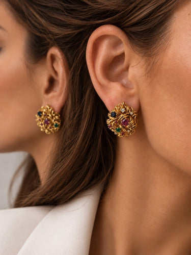 Boucles d'oreilles Luxembourg Creation - Ensemble de bijoux en or jaune 18 carats, émeraudes, saphirs et diamants 58 Facettes PA1525