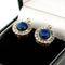 Boucles d'oreilles Boucles d'oreilles cluster en or jaune et blanc 18k, lapis-lazuli et diamants 58 Facettes 9A81F6A510C042D1A0371FE9CE305B2E