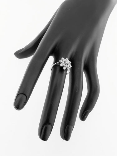 Bague 51 Bague cocktail française certifiée HRD en or blanc 18 carats avec diamants naturels 58 Facettes A2131