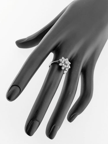 Bague 51 Bague cocktail française certifiée HRD en or blanc 18 carats avec diamants naturels 58 Facettes A2131