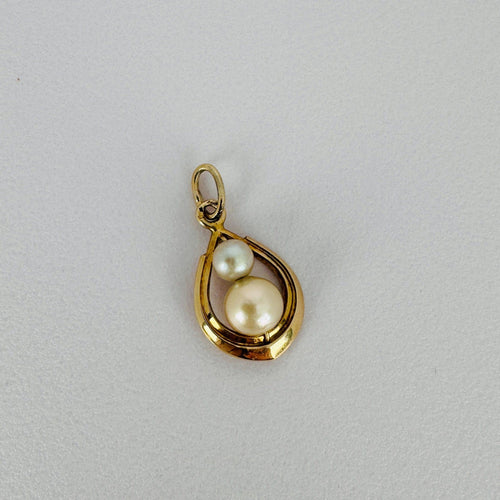 Pendentif Pendentif en or jaune 14k avec deux perles 58 Facettes 2604028