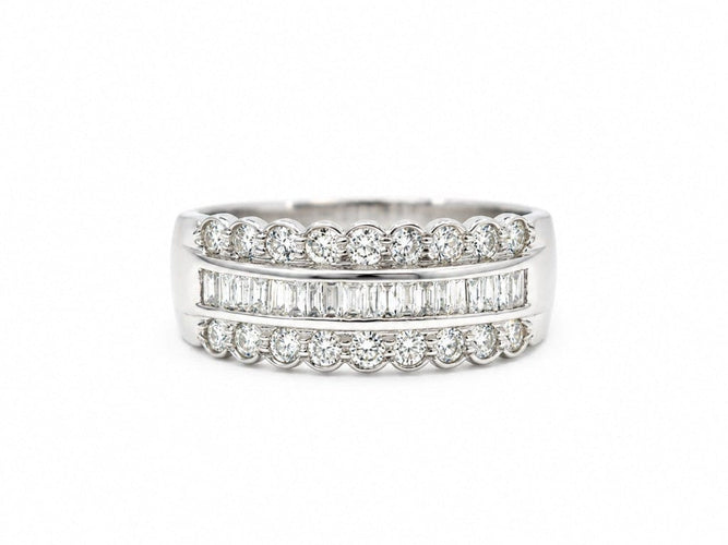 Bague 57.5 Bague bandeau en or blanc 18 carats, diamants taille brillant et baguette, 1,20 ct 58 Facettes 30684