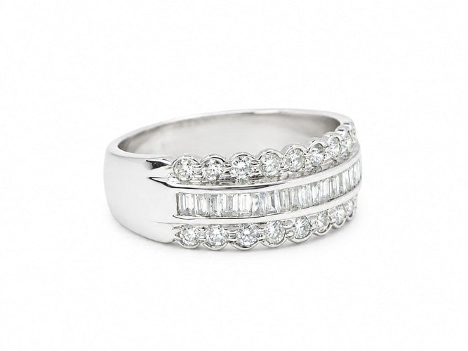 Bague 57.5 Bague bandeau en or blanc 18 carats, diamants taille brillant et baguette, 1,20 ct 58 Facettes 30684