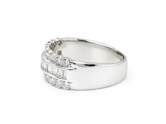 Bague 57.5 Bague bandeau en or blanc 18 carats, diamants taille brillant et baguette, 1,20 ct 58 Facettes 30684