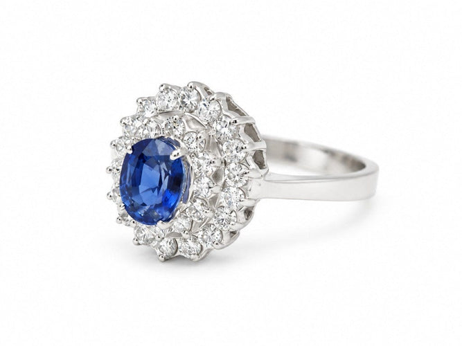 Bague 55 Bague double entourage en or blanc, saphir ovale 0,85 ct et diamants 0,50 ct 58 Facettes 32091