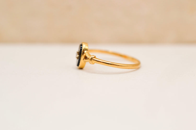 Bague Bague ovale en or jaune 18 carats, onyx et diamant 58 Facettes 4207
