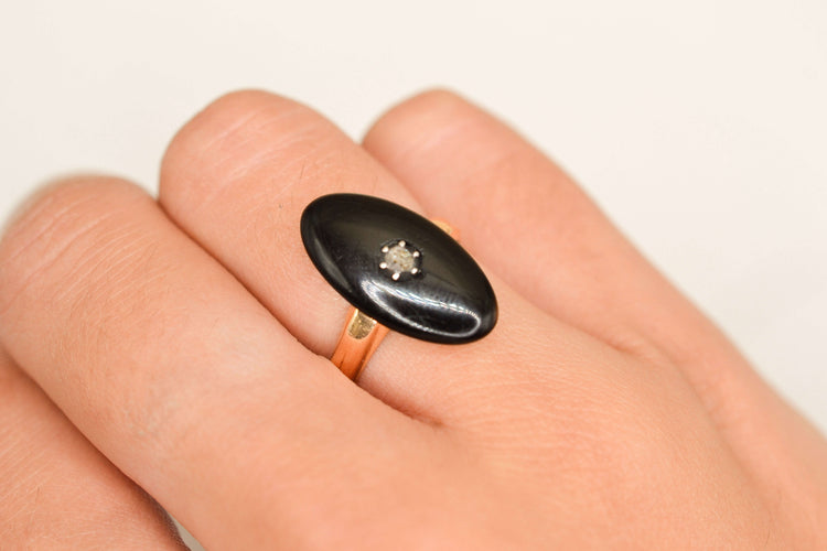 Bague 55 Bague mandorle en or rose 18 carats, onyx et diamant 58 Facettes 4213