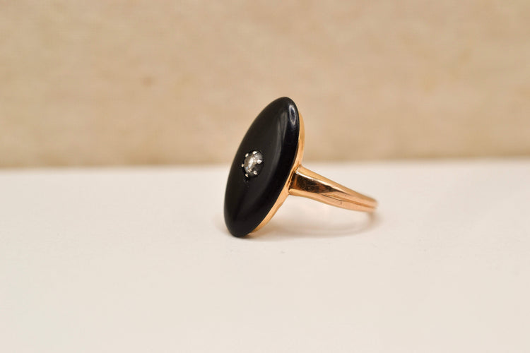 Bague 55 Bague mandorle en or rose 18 carats, onyx et diamant 58 Facettes 4213